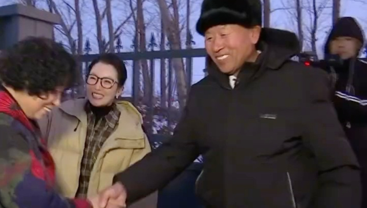 大爷相亲嫌大娘家里卫生情况差 下一秒：没事儿 到我家随我干净