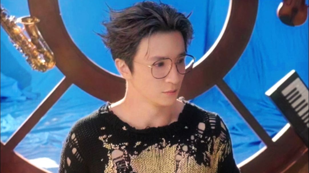 音乐缘计划 第二季花絮不定时掉落✨薛之谦  挑眉轻笑间灵感 音乐缘计划 第二季花絮不定时掉落✨薛之谦  挑眉轻笑间灵感