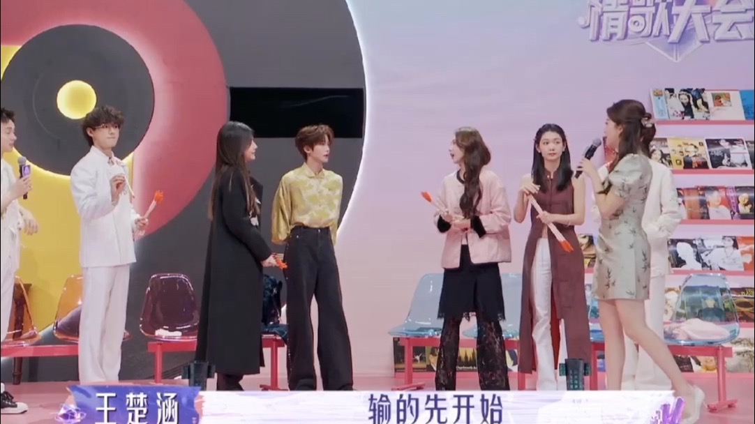 当西南拳王姚琛对上东北拳王井胧，直接秒杀。ps:本周六晚7:55，