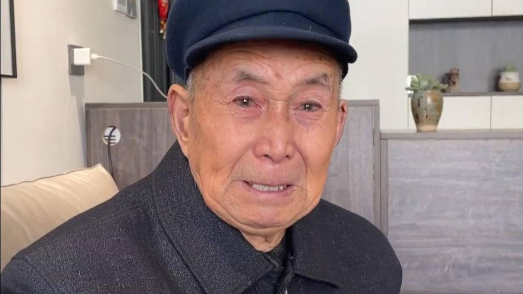 老人“哭”寻同父异母妹妹(二)志愿者走访 多名村民帮忙寻找