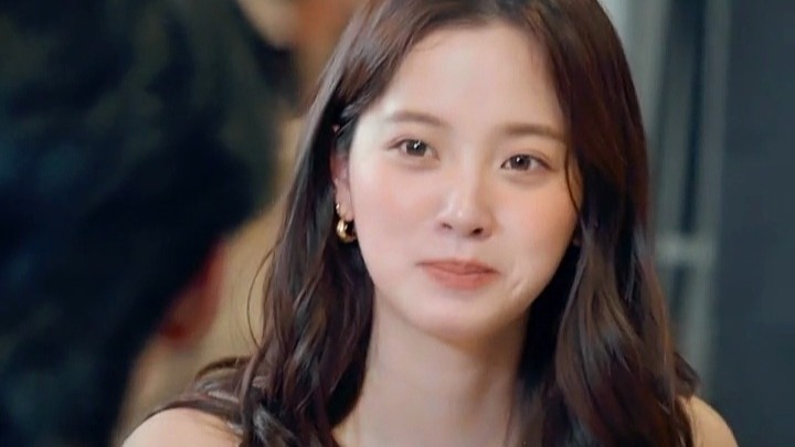 欧阳娜娜被榴莲重创现场 表情太真实啦