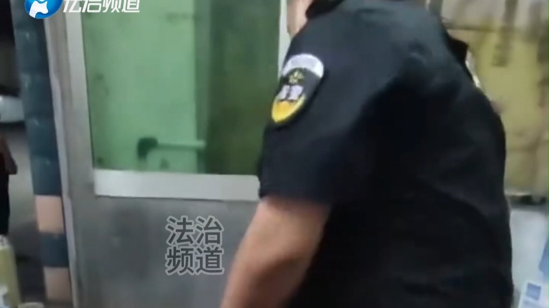 业主外卖丢了让保安帮忙调监， 保安情绪激动 就是不调监控！