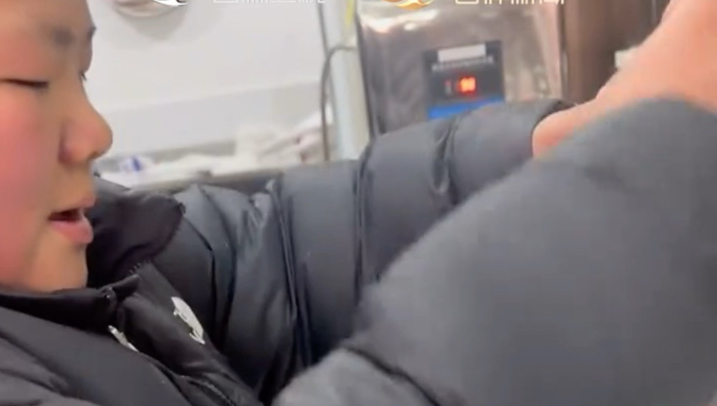 有这样的弟弟真幸福，每天可以吃到好吃的板面