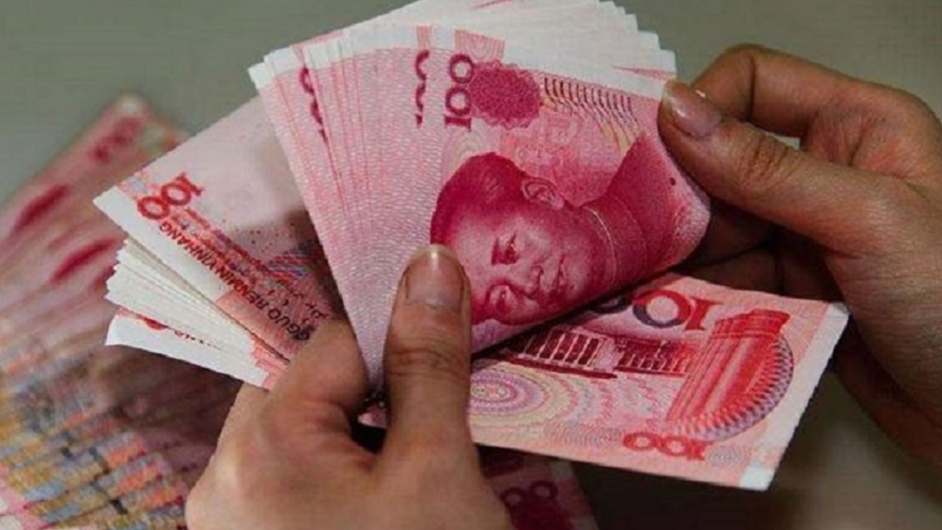 员工全勤、工资照发却没人见过？男子伪造22名员工信息骗取1600