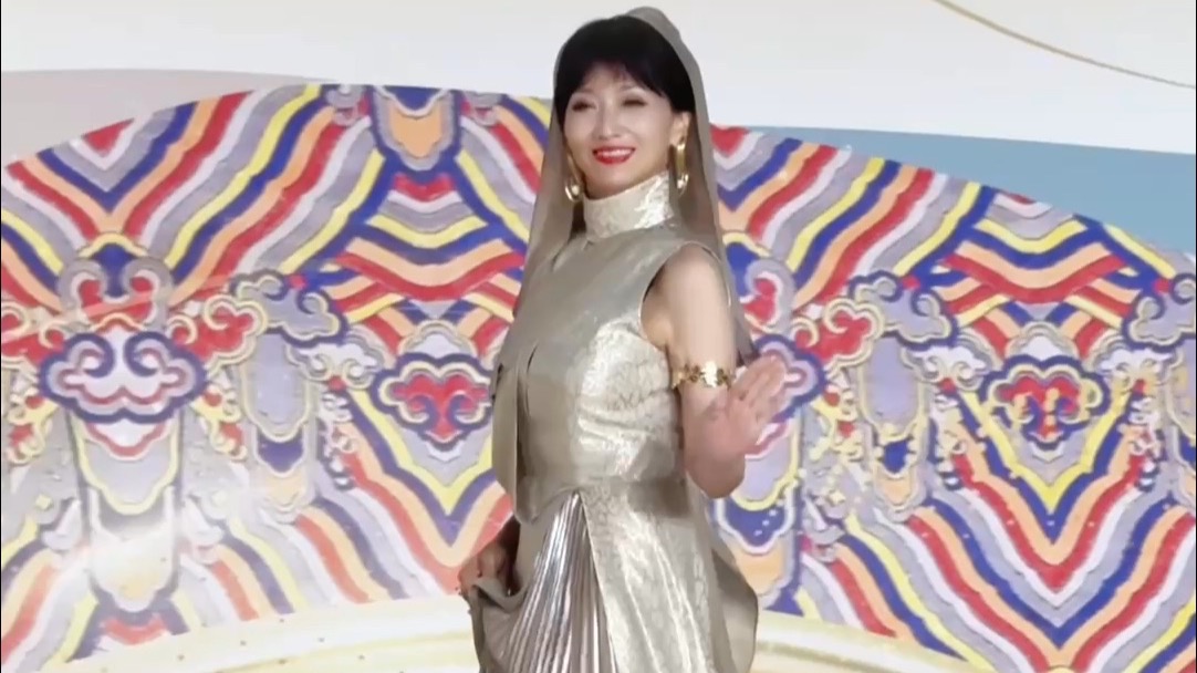 赵雅芝亮相金熊猫盛典，真的太美了！#赵雅芝 #金熊猫奖 #第二届
