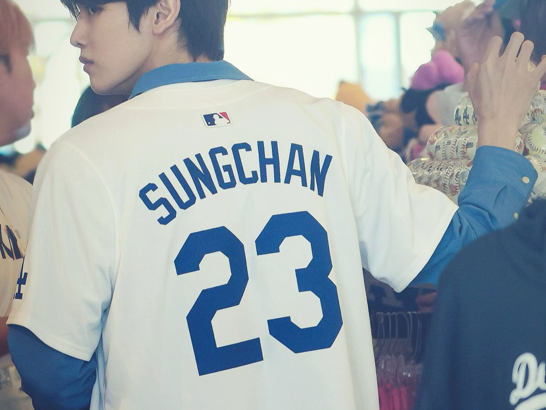 “你看你看 是成灿欧巴！”