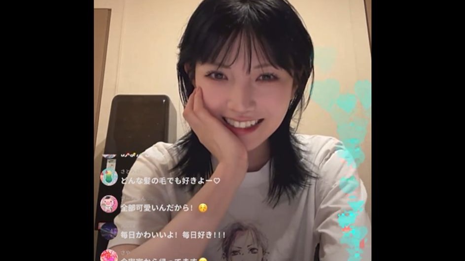 【中字cut】冈田奈奈：大家请对推说“现在最可爱”