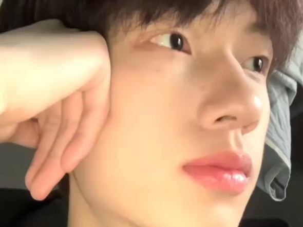 恋爱这种东西，要跟你才有趣啊