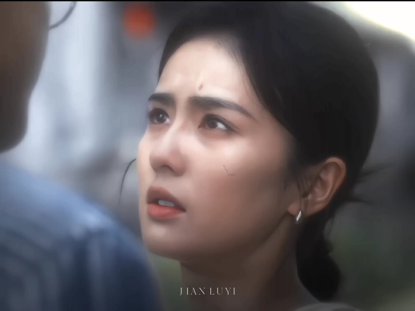 再次回忆这段时，眼神表达了一切