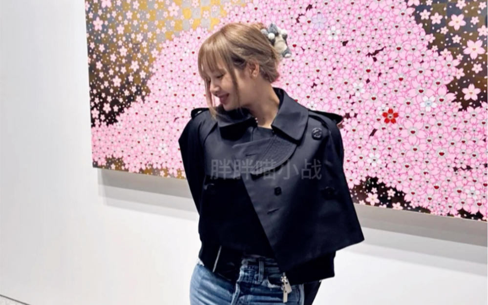 素颜出场支持好友的巨星