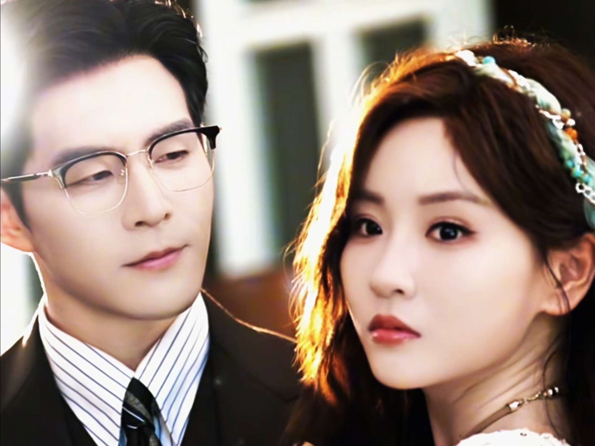 【偏偏偏爱你】古灵精怪又财迷的职场牛马穿书，冷面首富老公彻