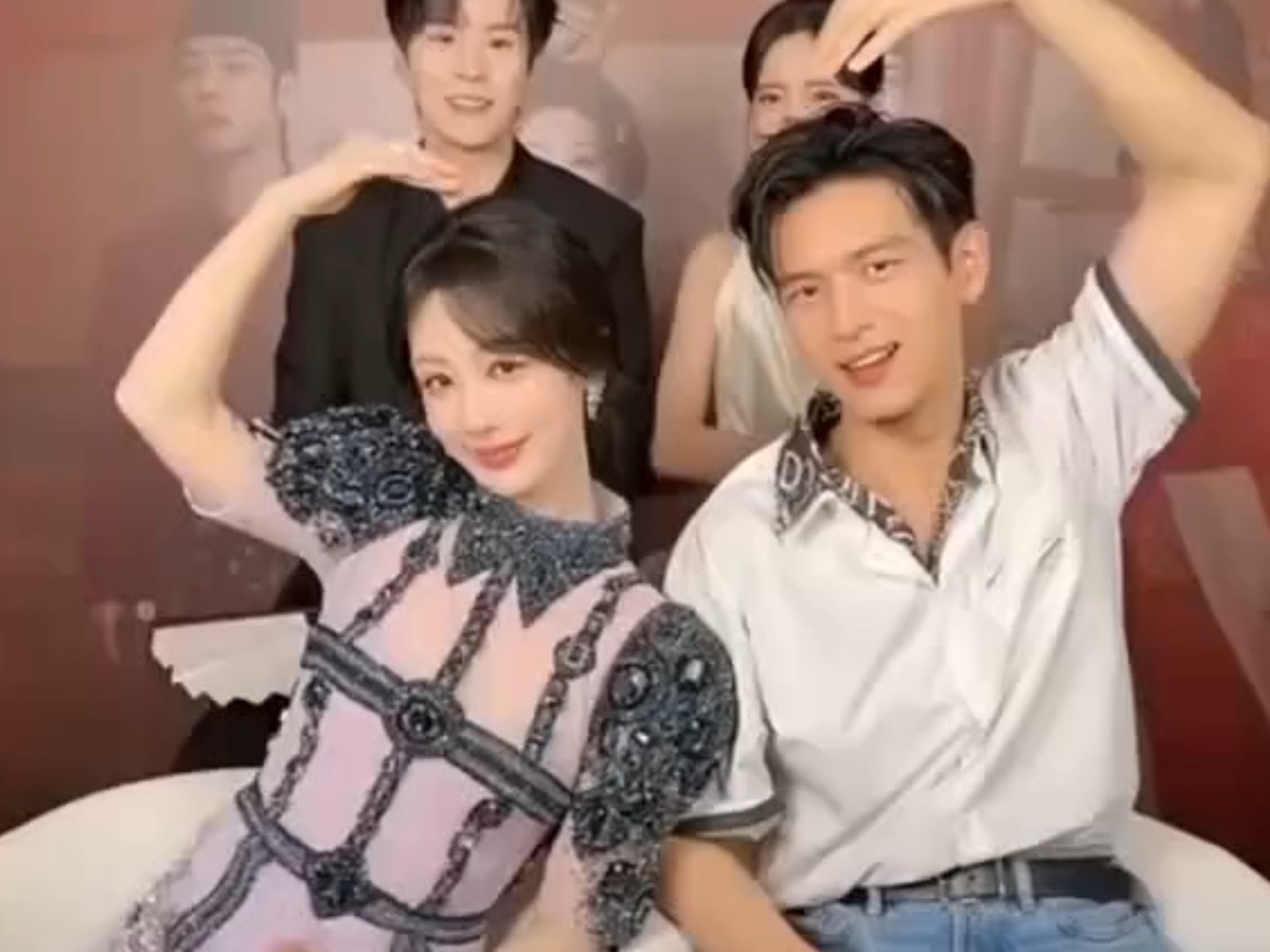 瞅把我们哥姐调成啥样了 #杨紫  #李现  #魏哲鸣