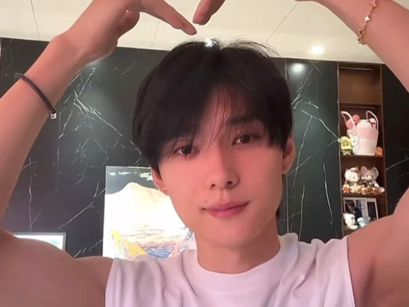 【王译磊|直播】这小孩儿还挺有意思的！九月三部剧期待一下！250