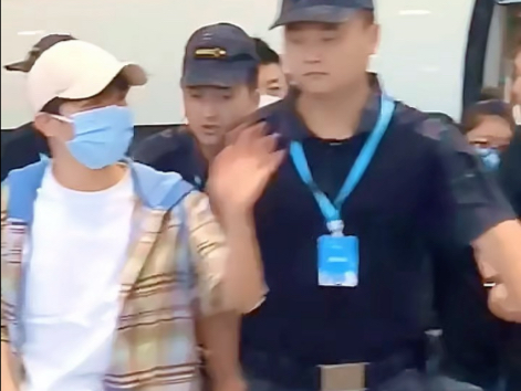 周深已抵达德阳！