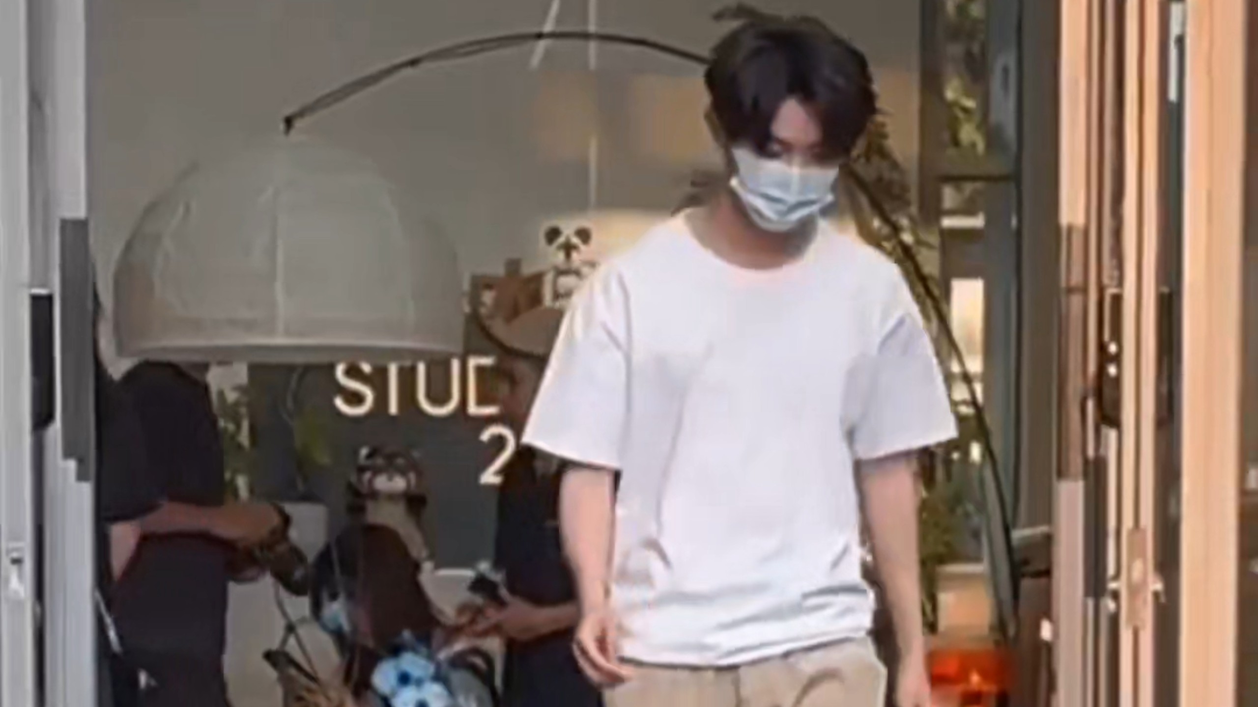 9.3马嘉祺录音室下班路透！马哥带着妆发哎可能在拍摄