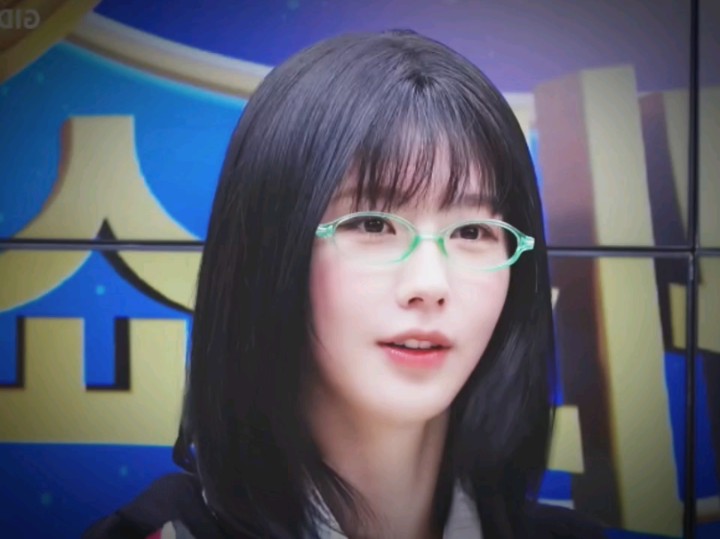 【Miyeon】“美延学姐回来看我们了！”