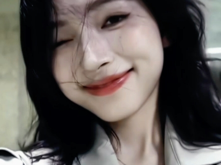 #卢远 “大方漂亮睿智果敢知性，真的真的真的好喜欢好喜欢好喜