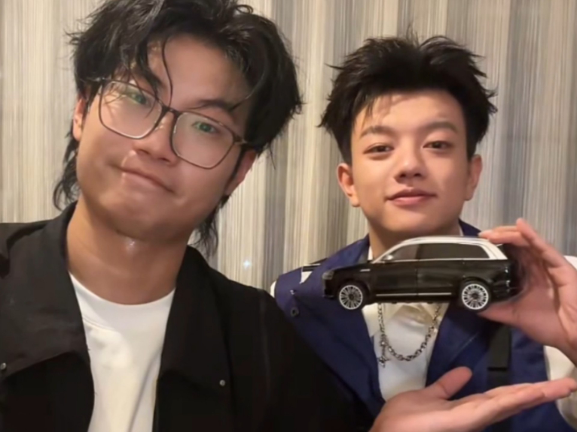 谭湘文生日直播，猫狗唱歌唠嗑