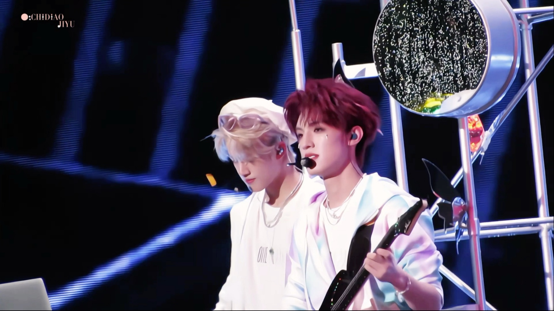 极禹《俯冲的灵魂》单机位双人直拍