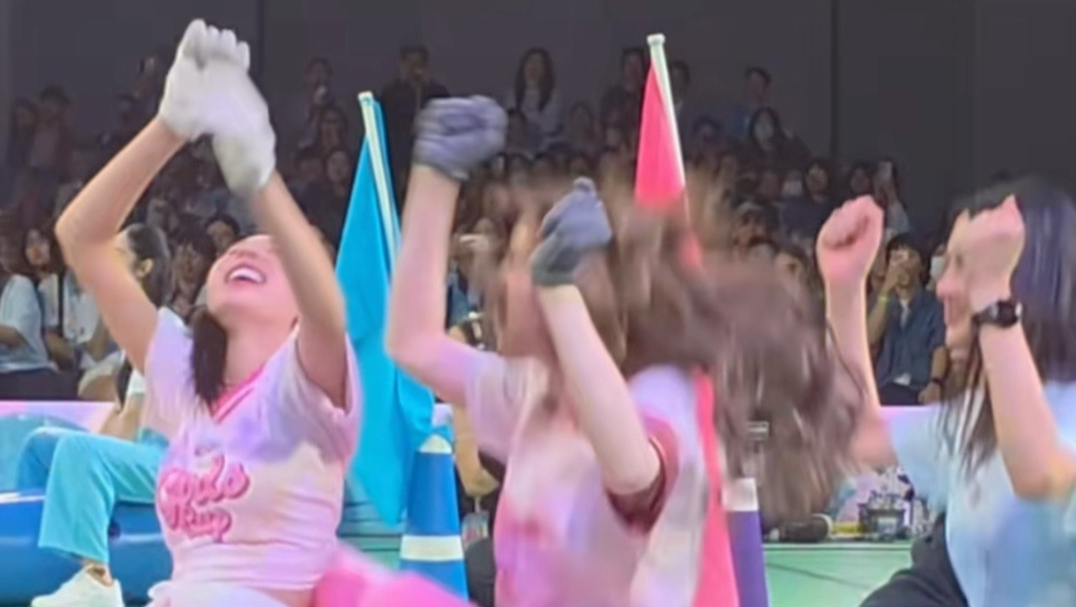 【enjoyjune】 蓝队vs粉队=玲玲vs享享