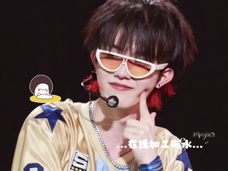 捏捏小饼脸(·◑‿◐.)我左捏捏 右捏捏～