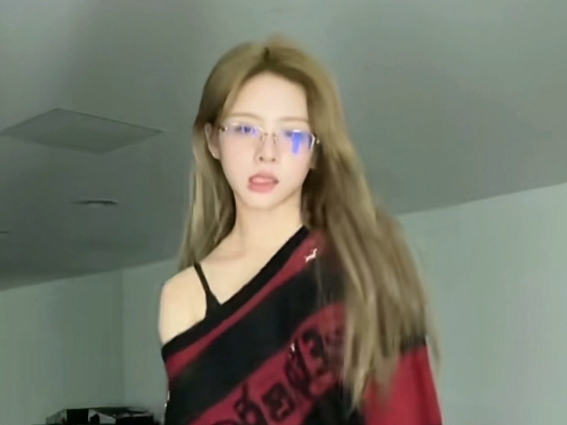 【R.E.D】Betty 超级变变变