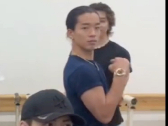 魔童降世你们巴蒂斯 我真求你了森愁斗 十分钟的直播八百个笑