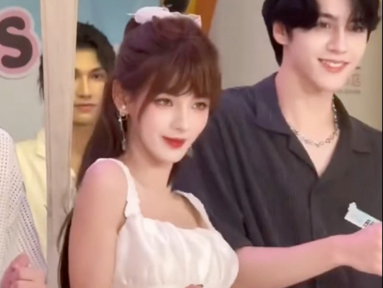 【张予曦】他太好看了，要当一辈子王思聪迷了