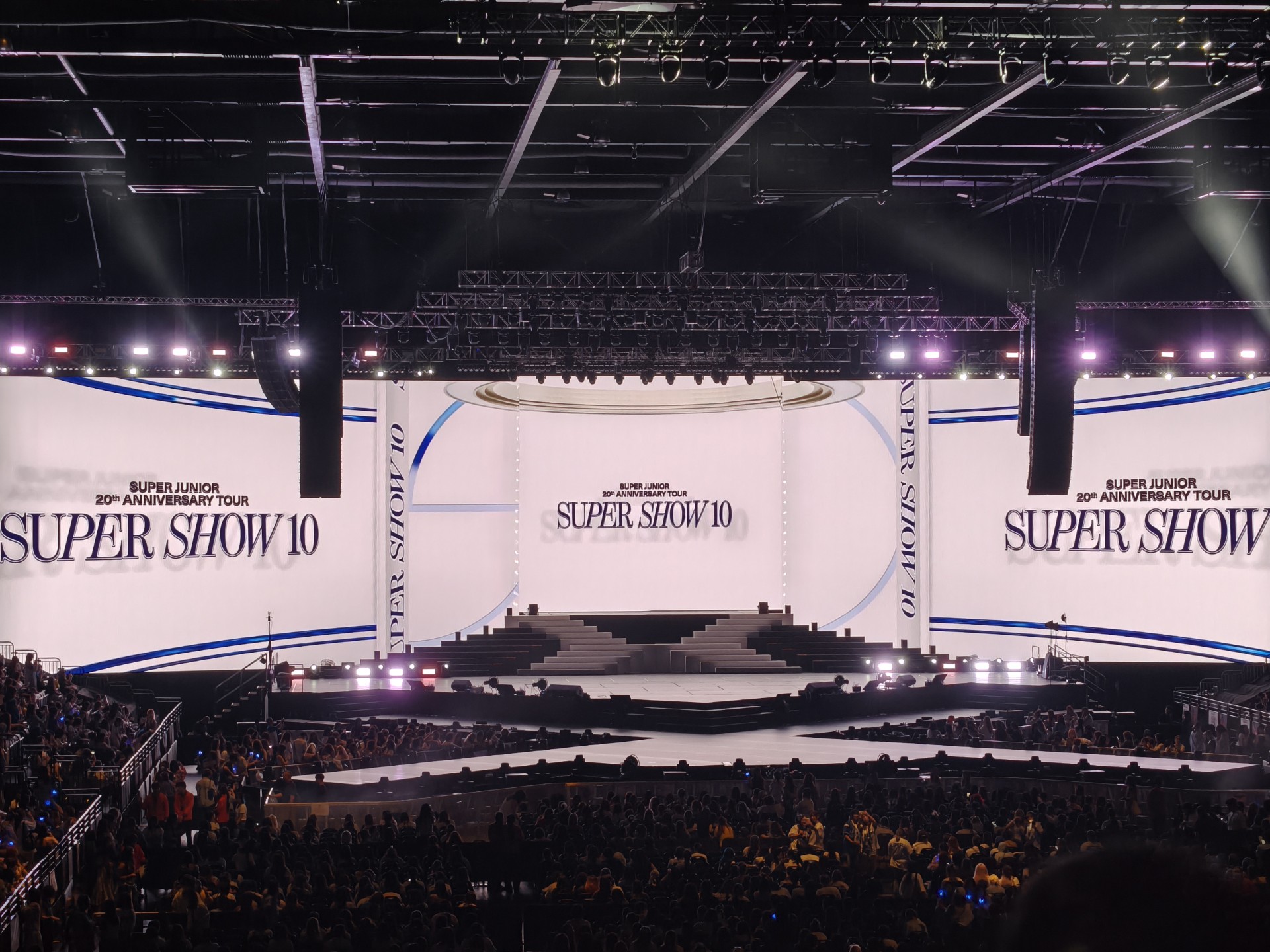 supershow10香港场9.5看台手机自录（破锣嗓应援警告⚠️）