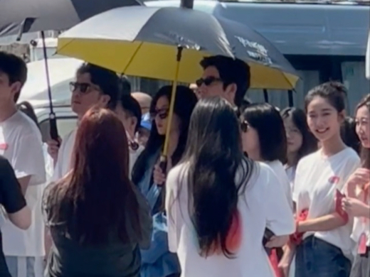 井柏然栾念开机现场 电视剧早春晴朗拍摄顺利！cr.红薯