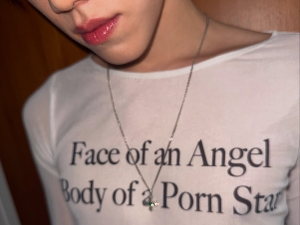 PP更新新歌MV拍摄花絮照 衣服很敢穿 天使的面孔魔鬼的身材林