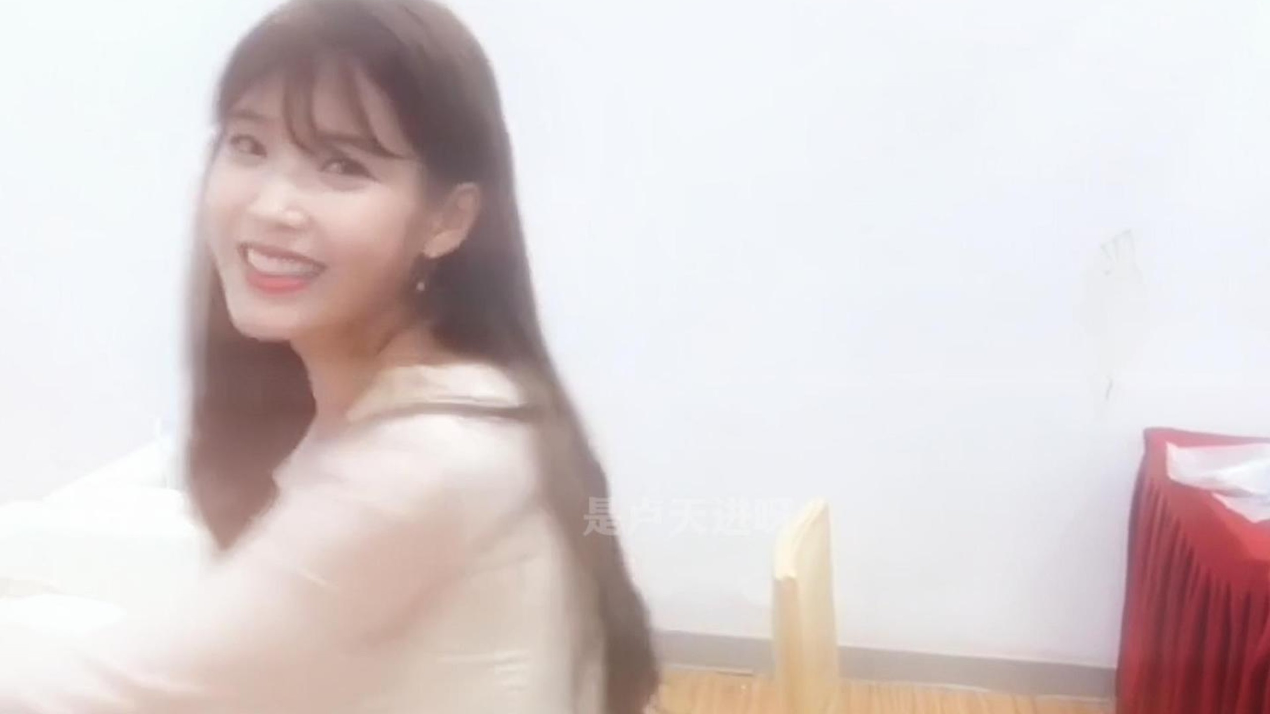 【iu】这一幕迷晕了我那位朋友