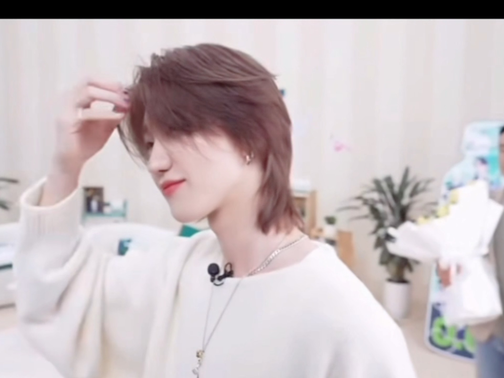 明浩突然镜头签，好美……