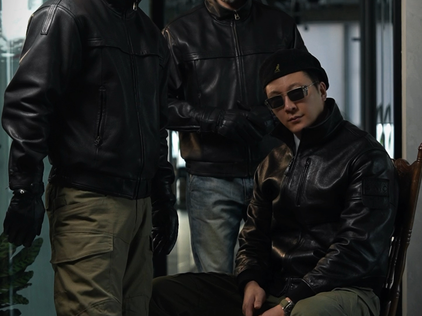 你有没有爱穿皮衣的朋友。