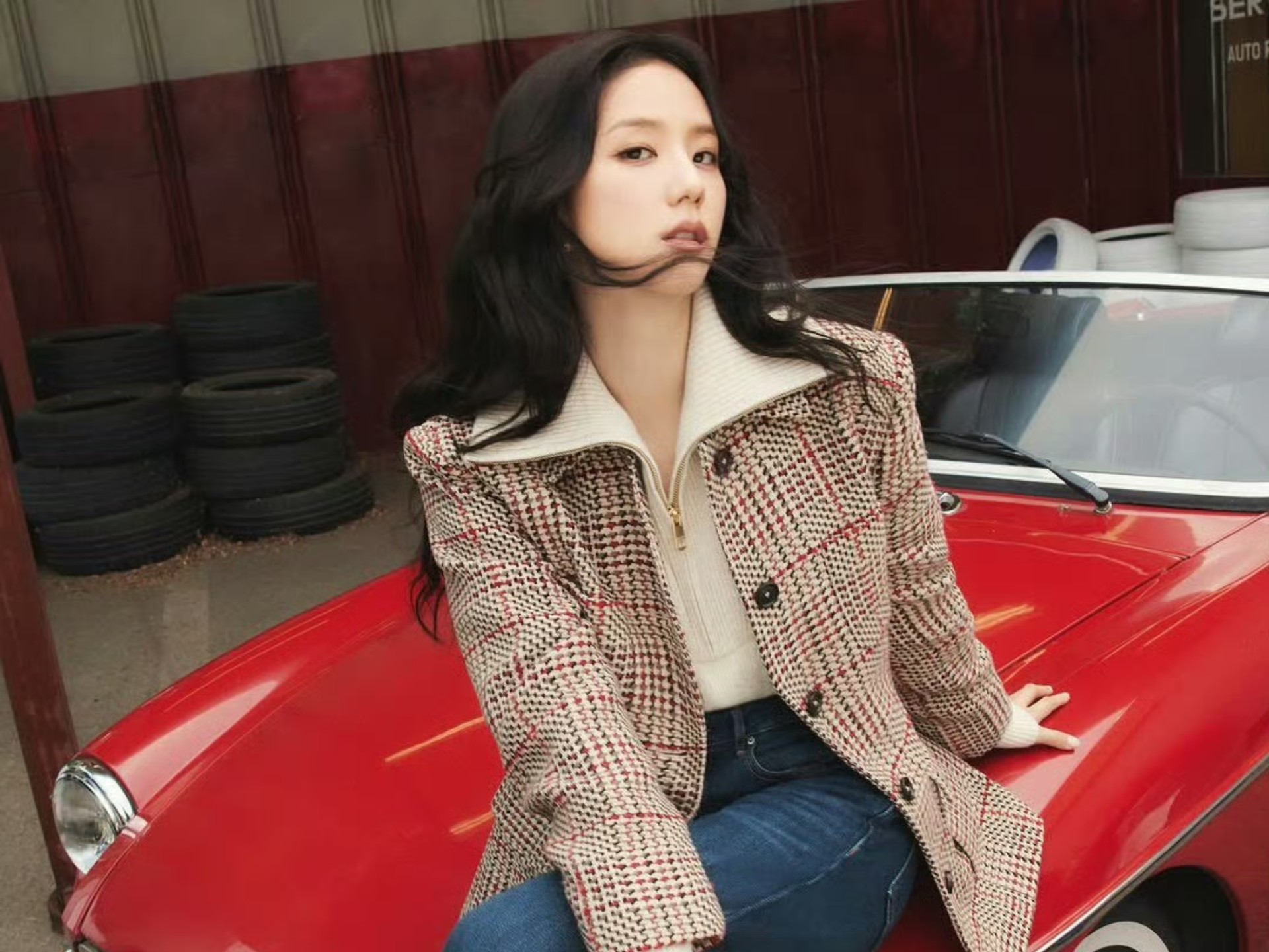 时尚迷人jisoo女神，Jisoo × Tommy Hilfiger时尚穿搭完美卡点