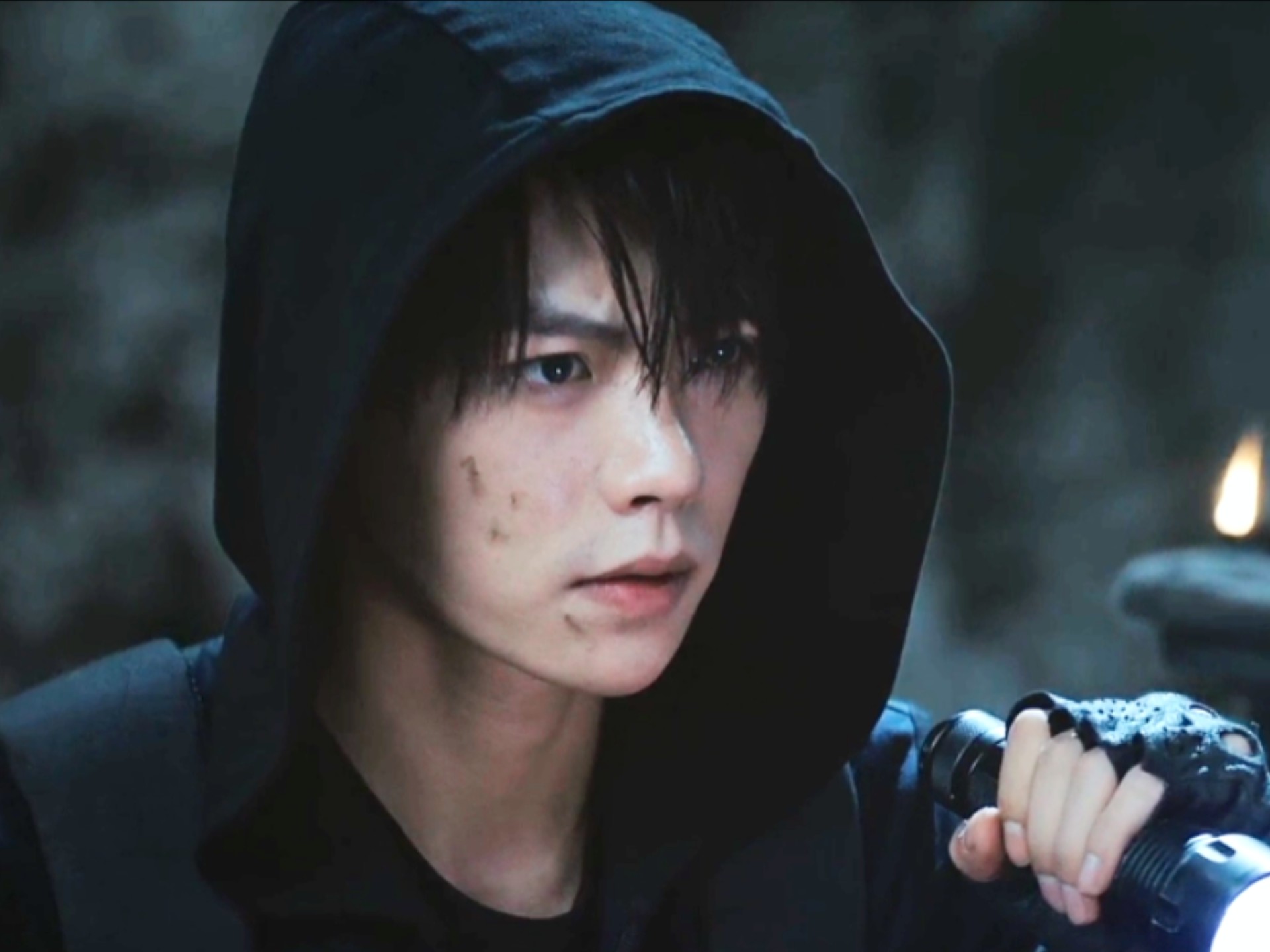 他太美了，一出场就只顾着看脸了