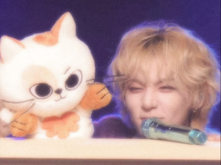 金桐儇21岁的人生中没体验过什么叫空虚 毕竟玩具就没断过