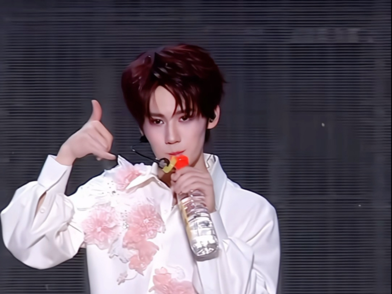 离了张真源谁还这样有求必应地宠着我