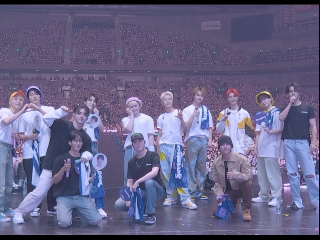 【seventeen 】合照是独一无二的热烈的盛大的群像