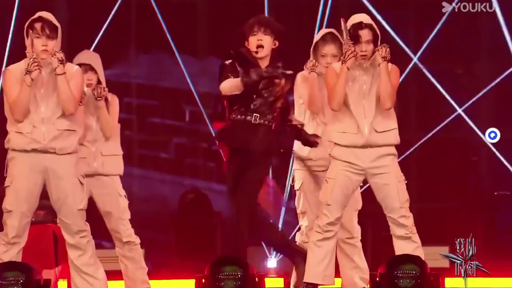 毒唯棍丝re全开麦舞台（隆里电丝和火力全开)