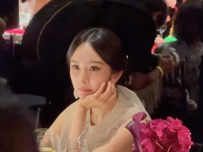 过去和未来的每一步一脚印都作数｜杨幂