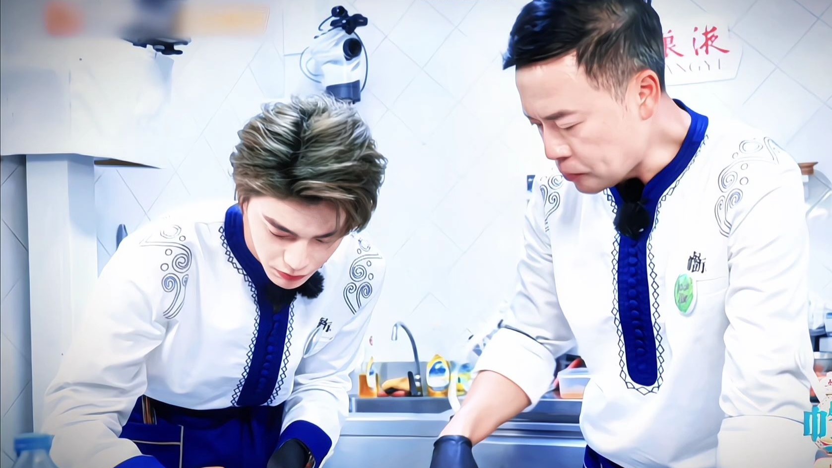 足够真诚的你就该被“仔细看见”，小丁是永远是中餐厅里值得被