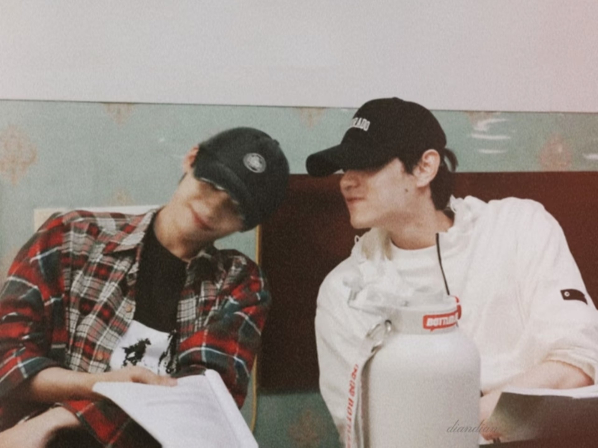 所以诡秘你第二天就坐上路虎了对么,才第二天杀伤力这么大了