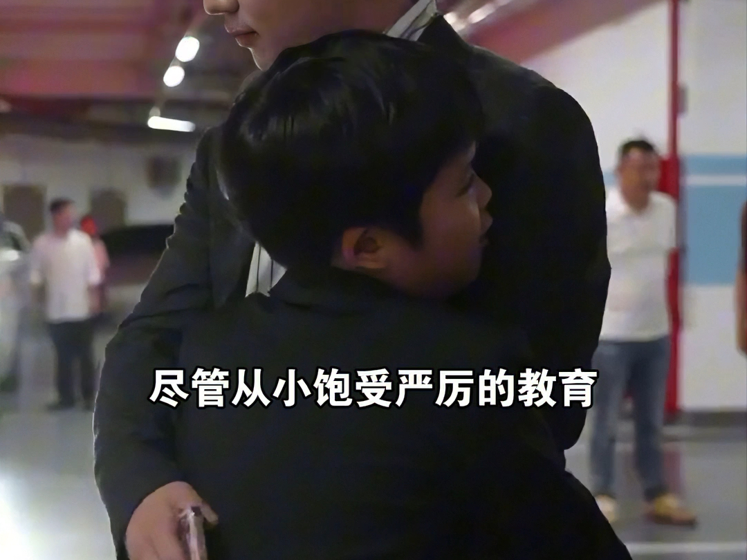 没有对比就没有伤害，都是娱乐圈里大佬的儿子，如今差距竟这么大