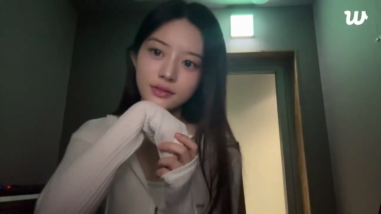 20250615【高清中字】ILLIT 朴慜柱（Minju）Weverse 直播