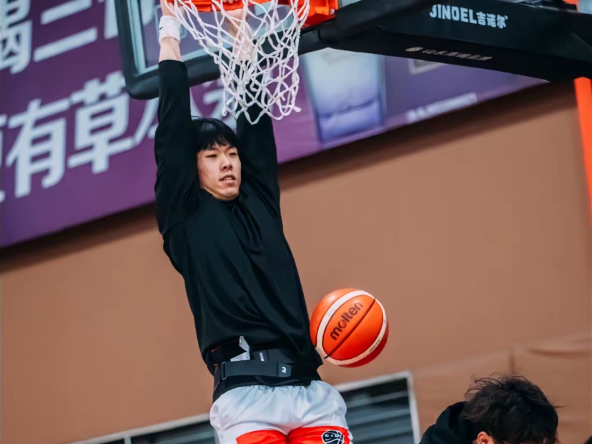 肖他厚米狂吃火锅,吴勇豪帽爽了 肖他厚米狂吃火锅,吴勇豪帽爽了