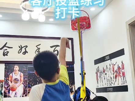 我常跟好哥说，想要练出像库里那样变态准的投篮，没有任何捷径可