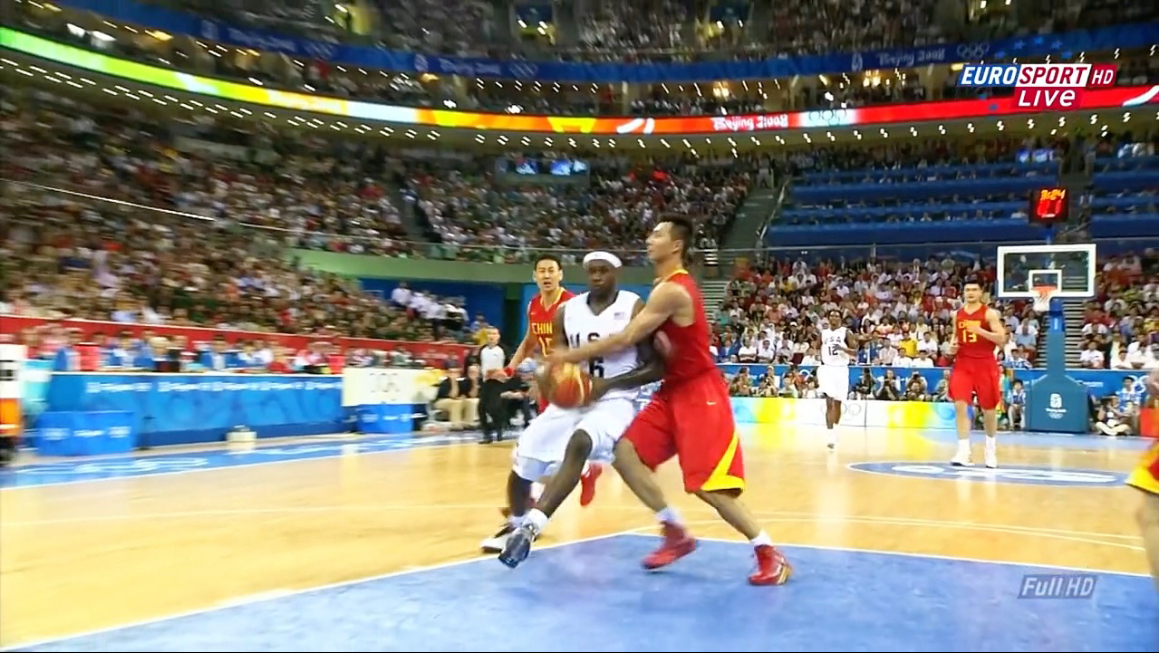 08年的詹姆斯身体有多炸裂！