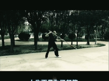 人生不是为了赶路，而是为了感受路。