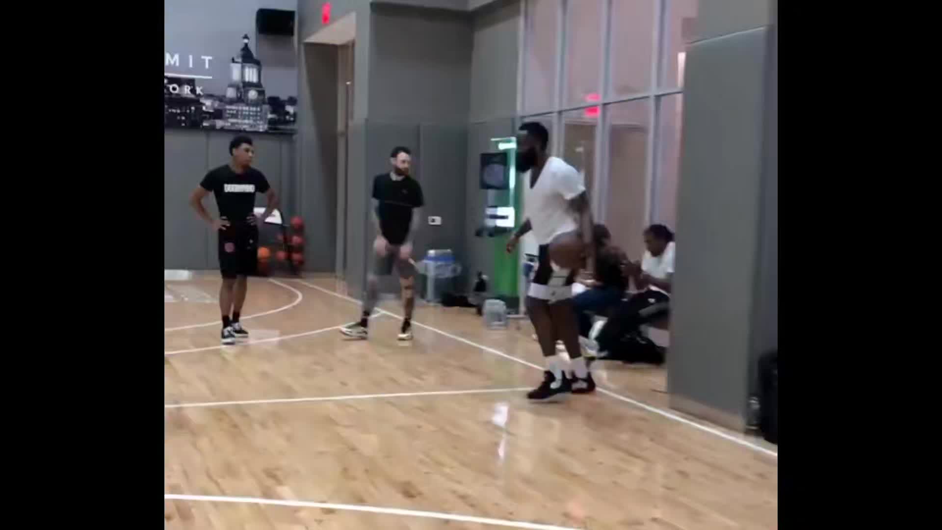 “登哥我们错了”